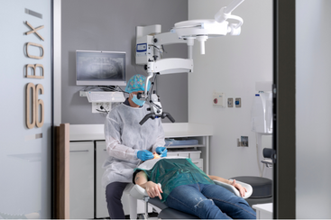 Javi Ochagavia  Cirugía Dental